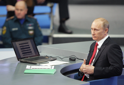 Путин: С Медведев спим на смени
