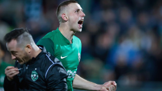 Треньорът на Галатасарай Окан Бурук лично е настоял пред