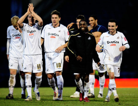 Носителят на Купата, Портсмут се дъни и отпада