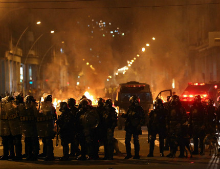 Полицията в Сао Пауло разпръсна протест със сълзотворен газ и гумени патрони
