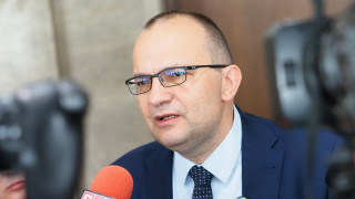 Нямаме информация Румен Спецов да има опит в петролния сектор