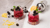 Blackberry Gin Smash - освежаващ летен коктейл, идеален за мързеливи вечери