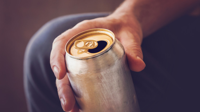 Защо да избягваме напитките от алуминиеви кутии