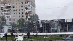 Мъж и дете загинаха при руски въздушен удар по Запорожие