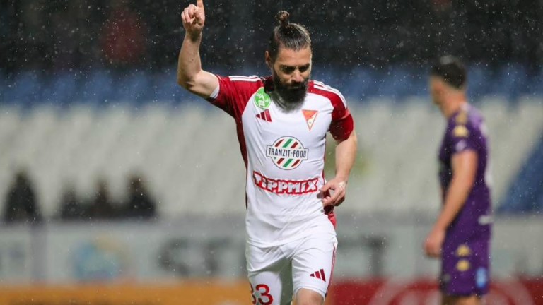 Ел Маестро и Малинов сразиха отбора на Чорбаджийски