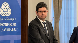 Приемането на еврото не само ще промени финансовата архитектура на