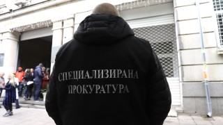 Голямо количество оръжия е задържано при операция на ГДБОП жандармерията