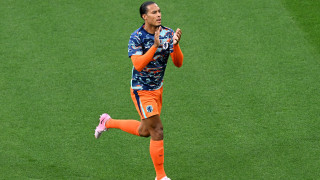 Капитанът на Нидерландия Върджил ван Дайк приема критиките към отбора