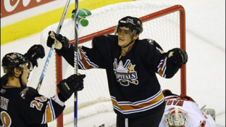 Вашингтон наниза четири гола на бившия си вратар