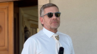 Миналата седмица официално стартираха снимките на новия и дългоочакван шести