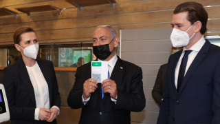 Ръководителите на Израел Австрия и Дания застанаха рамо до рамо