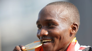 Лекоатлетът от Уганда Виктор Киплангат спечели титлата в маратона за