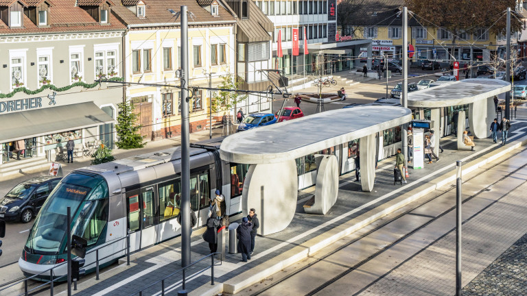 Трамвайната спирка между Германия и Франция