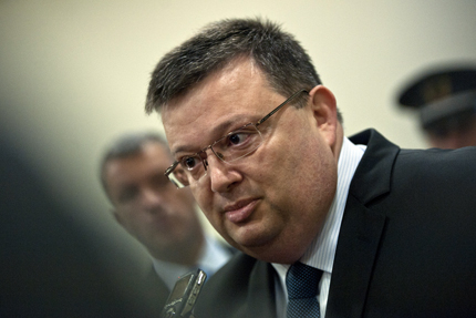 Не Йовчев наредил извеждането на депутатите с автобус, смята Цацаров