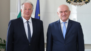 НАТО е във важен етап при който фокусът се измества