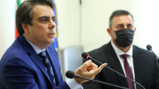 На годишна база се отписват между 2 млрд и 3