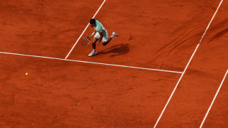 В момента се играе третият сет от полуфиналите на Ролан