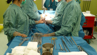 Френски хирург извърши уникална операция във Варна