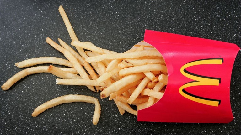 McDonald's ощетявали клиентите си с по-малко картофки?