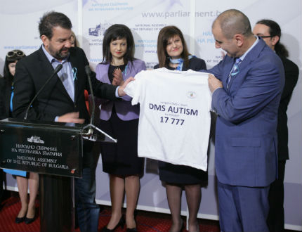 Благотворителна инициатива в НС за страдащите от аутизъм 