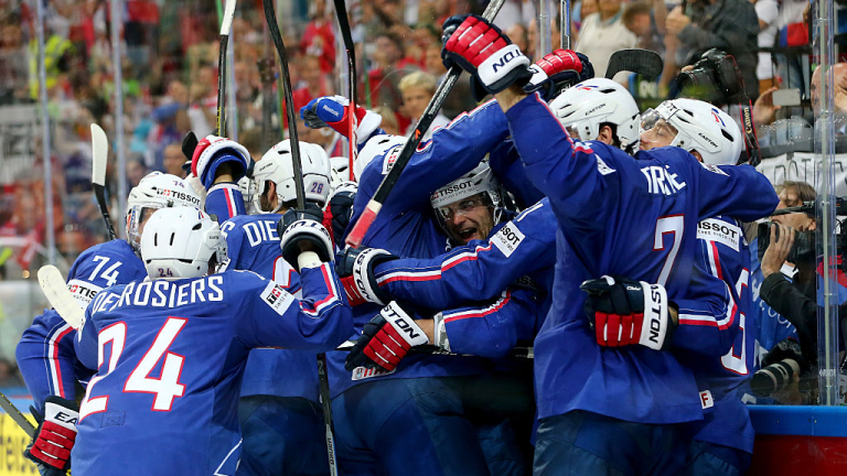 Франция хвърли бомбата на Световното първенство по хокей на лед