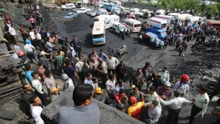 42-ма са загиналите при експлозията в мина в Иран