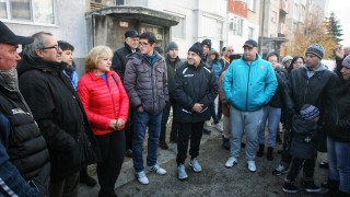 Близо 50 души излязоха на пореден протест в столичния квартал