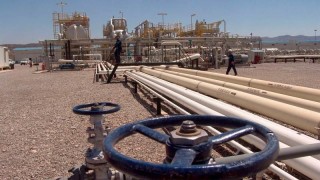 Либия възстановява добива на петрол от най-голямото си находище