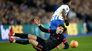 Крилото на Челси Педро Нето ще пропусне гостуването на