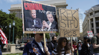 Хиляди излязоха по улиците в САЩ за да протестират срещу