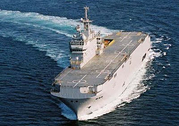 Франция продава на Русия десантен кораб "Мистрал"
