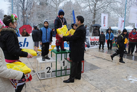 600 души се пуснаха в крос &bdquo;Трети март&rdquo;