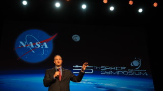 Директорът на НАСА Джим Брайдънстайн заяви че предложението на президента