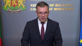 Петцифрени бонуси и 60% празен щат: Найденов иска отстраняването на шефа на Агенцията по вписванията