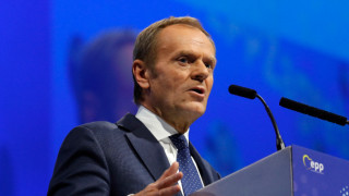 срещу правителството на полския премиер Доналд Туск предаде Ройтерс До вота