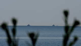 Продължава издирването на пилота на в Черно море съобщава БНТ