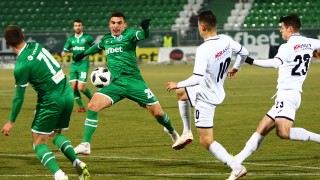 Лудогорец мина на ходом през Славия, румънски голове в Разград при 2:0 за "орлите"