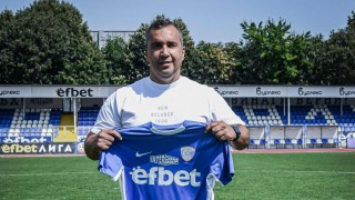 Помощник треньорът на Спартак Левон Апкарян ще изведе отбора за тренировка