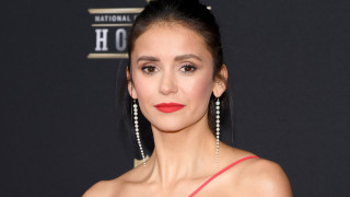 Нина Добрев и Ванеса Хъджинс бяха сред звездите които минаха по