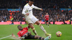 Тен Хаг е категоричен, че Аарън Уан-Бисака има бъдеще в Юнайтед