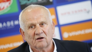 Люпко настоява за нов защитник