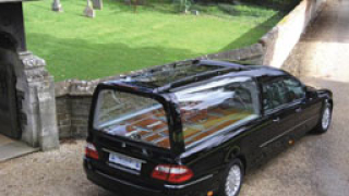 Манипулации на пазара на погребални услуги в Бургас