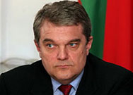 Петков вбеси опозицията в парламента
