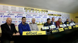 Кандидатът за президент на БФВ Любомир Ганев и Инциативния комитет