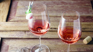 Розовото вино обикновено се възприема като напитка подходяща за топлите