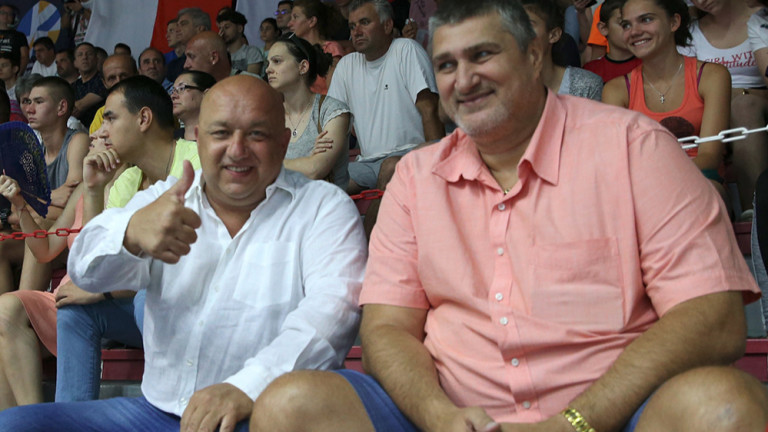 Министърът на младежта и спорта Красен Кралев, вицепрезидентът на БОК