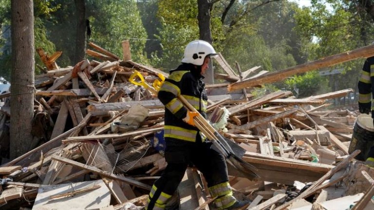 Русия не спира да атакува Харков