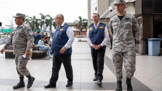 Най малко 17 души бяха убити при затворнически бунт в северния