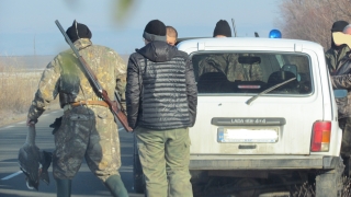 Бракониерски лов и забранени устройства установиха около Бургаските езера