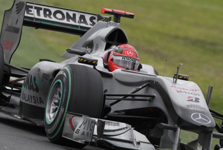 Шумахер се извинил на Барикело с SMS